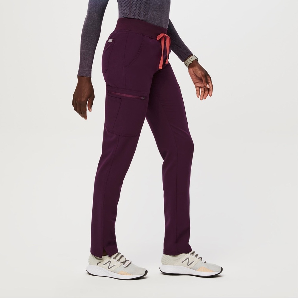 Figs Yola skinny scrub pant 2.0